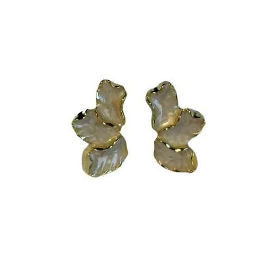 Aretes "PÉTALO BLANCO"